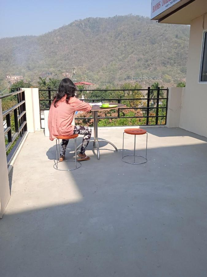Triple1 Hostel & Homestay Rishikesh Bagian luar foto