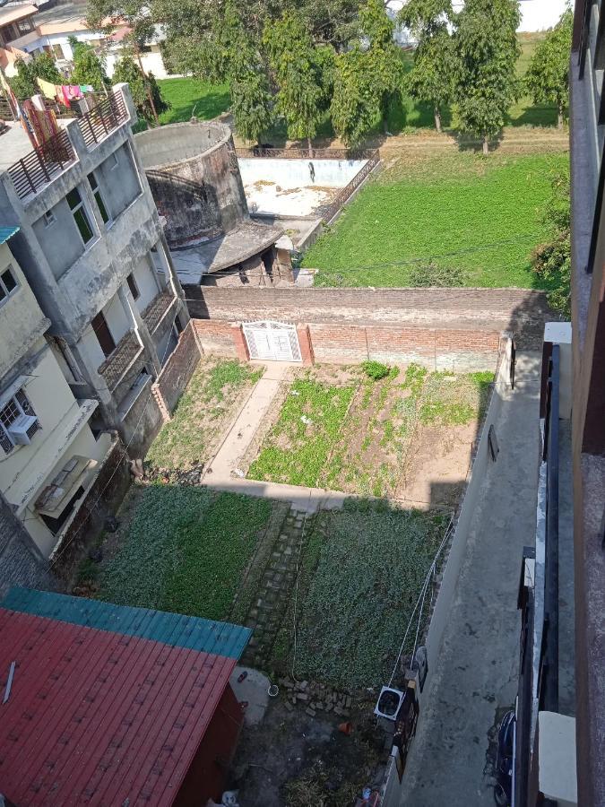 Triple1 Hostel & Homestay Rishikesh Bagian luar foto