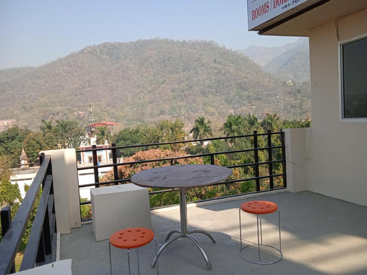 Triple1 Hostel & Homestay Rishikesh Bagian luar foto