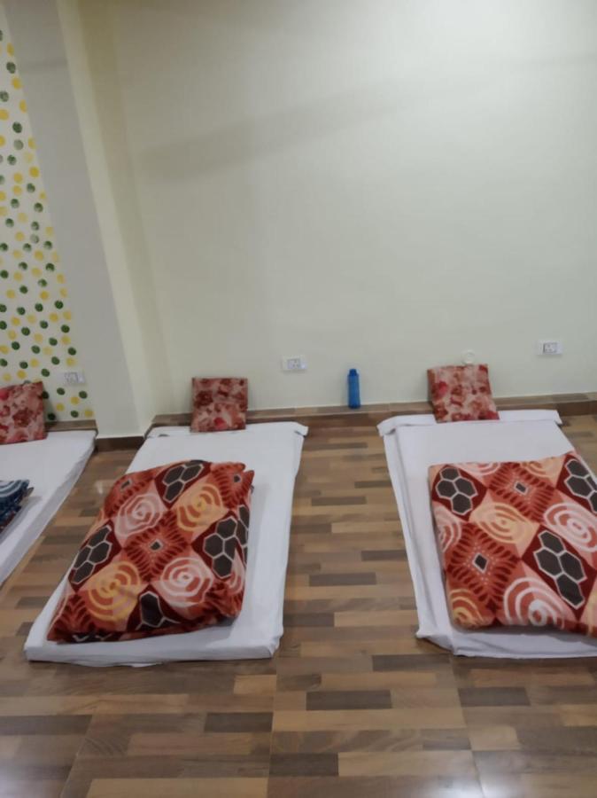 Triple1 Hostel & Homestay Rishikesh Bagian luar foto