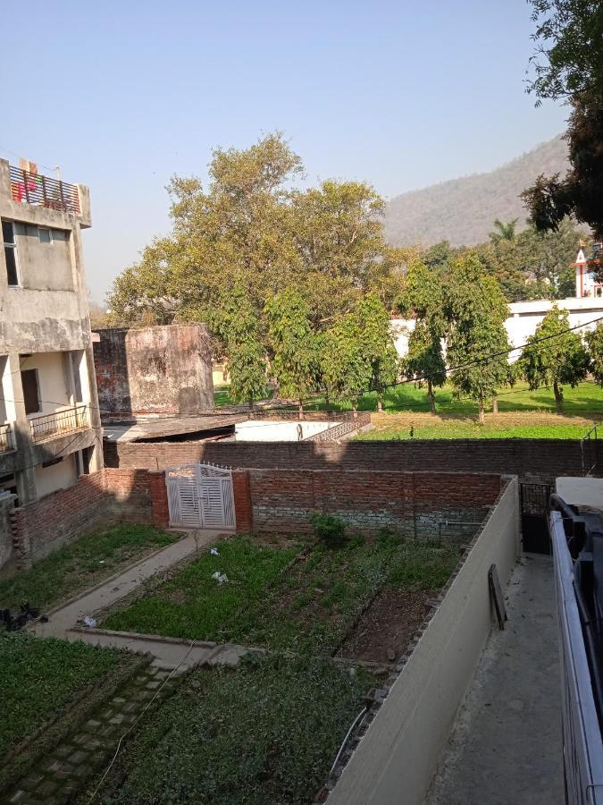Triple1 Hostel & Homestay Rishikesh Bagian luar foto